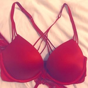 Very sexy push up bra Victoria Secret (2 bras)